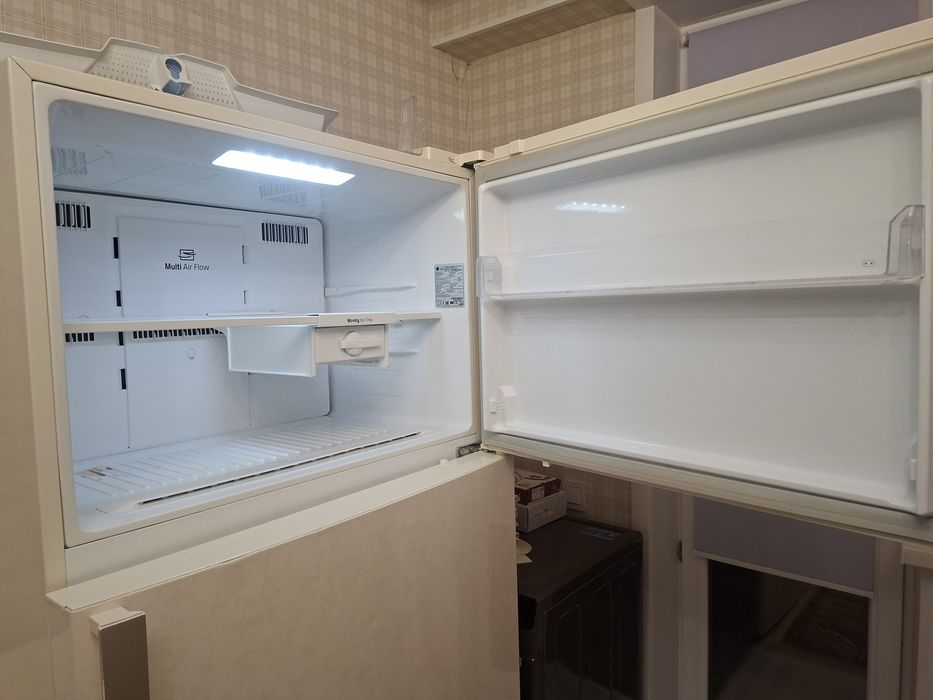 Холодильник б/у большой