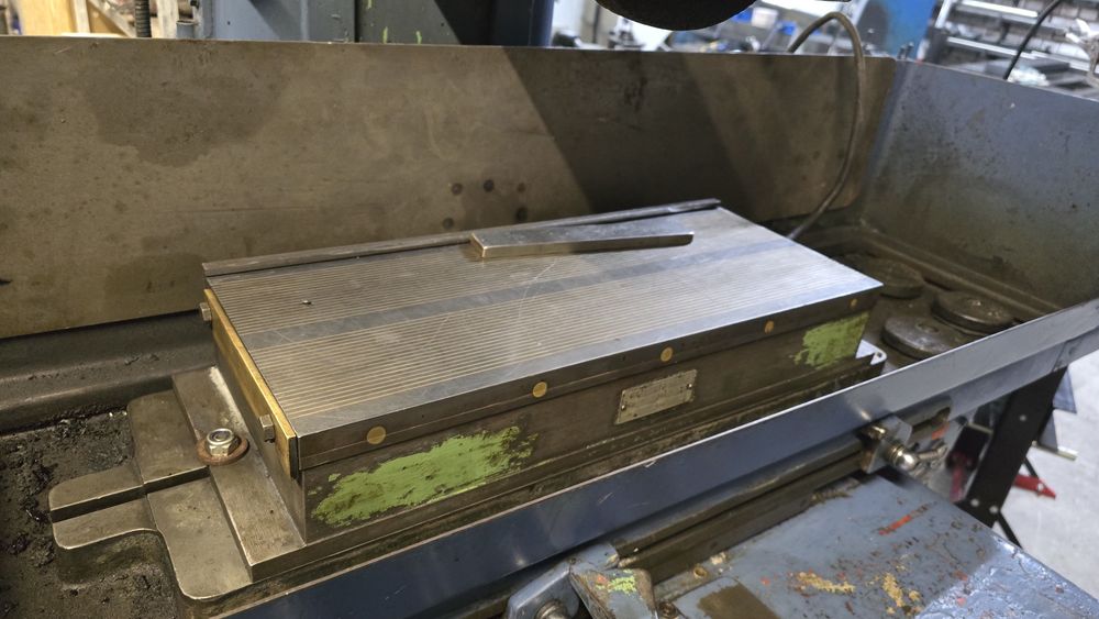 Masina de rectificat plan ABA FF 600