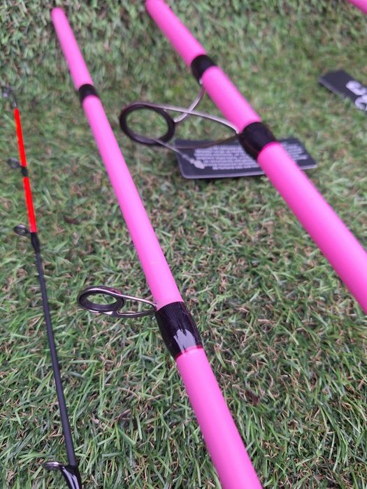 Set 2 Feedere FL BLACK FORCE Pink 3.90 Actiune 60-180 + 2 Mulinete FL