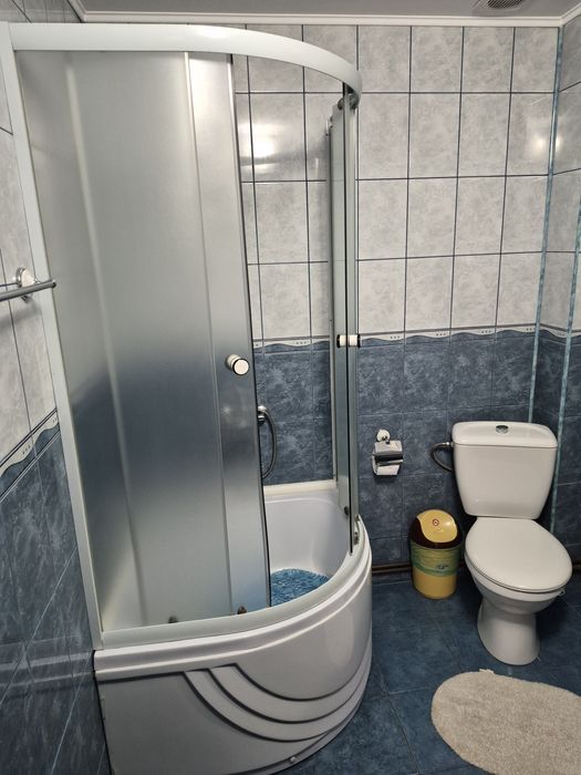 Cabine de dus, wc, lavoar si baterii baie