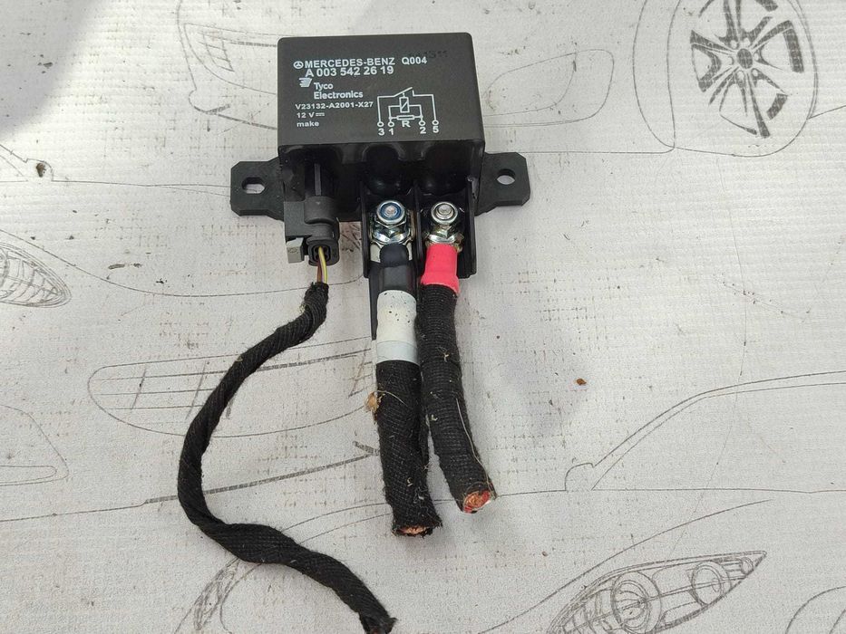 Releu / Modul de cuplare baterie și putere Mercedes-Benz C W204 COD: A0035422619 2013 / [2007-2014] / (5G3)