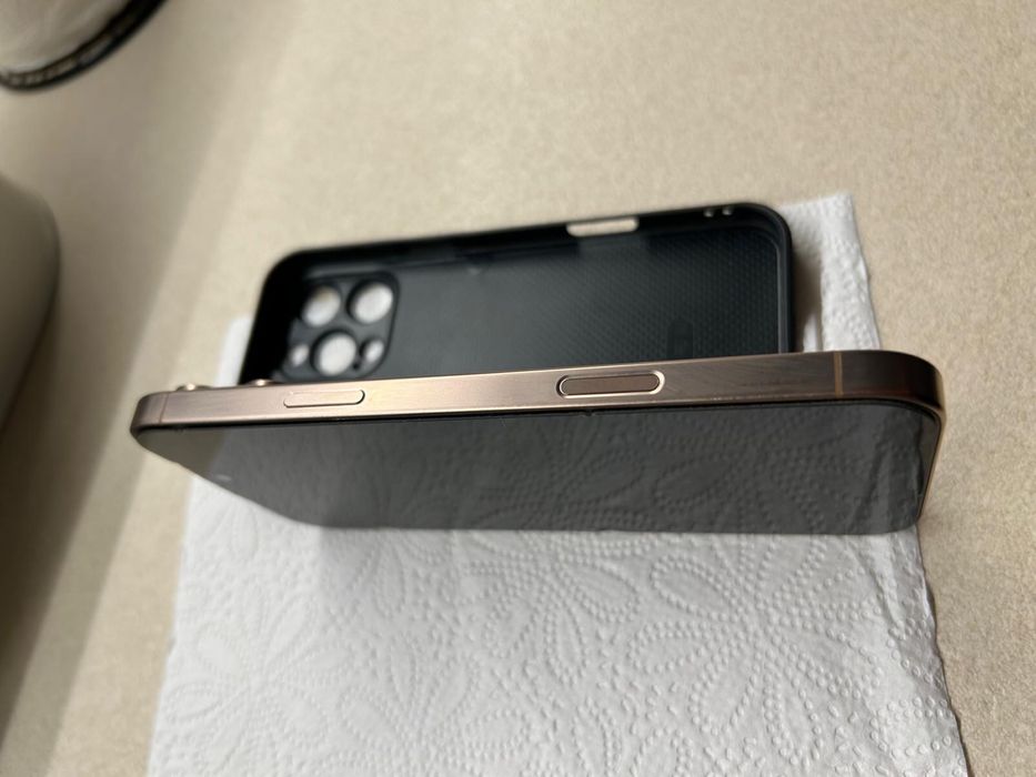 Iphone 16 Pro Max 10/10 - Garantie 2027.
