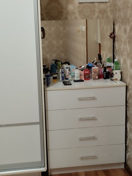 Продам спальный гарнитур