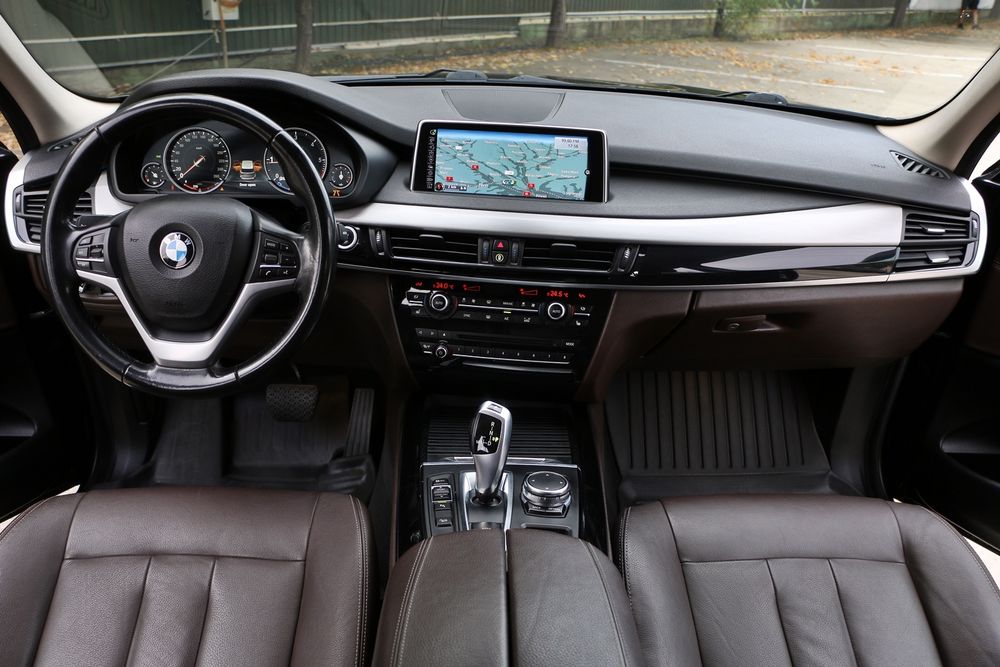 Vand BMW X5 Euro 6 2016 X drive Piele Soft close Ceasuri digitale