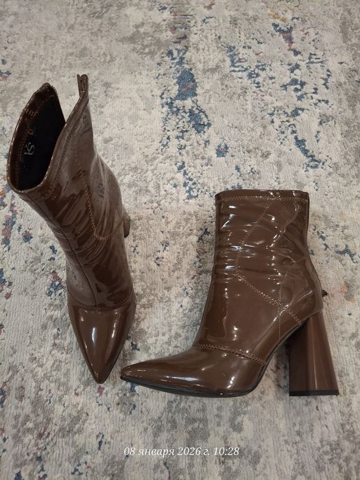 Сапоги женские. Разные.