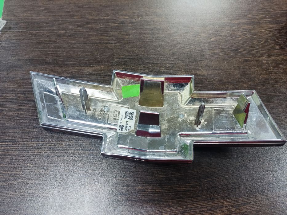 Эмблема Шевроле. ( Кобальт)