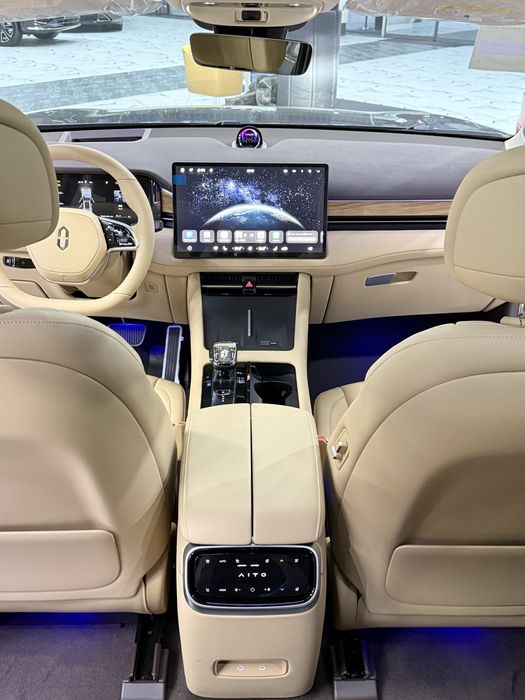 Huawei AITO M7 ultra 2025 restaling