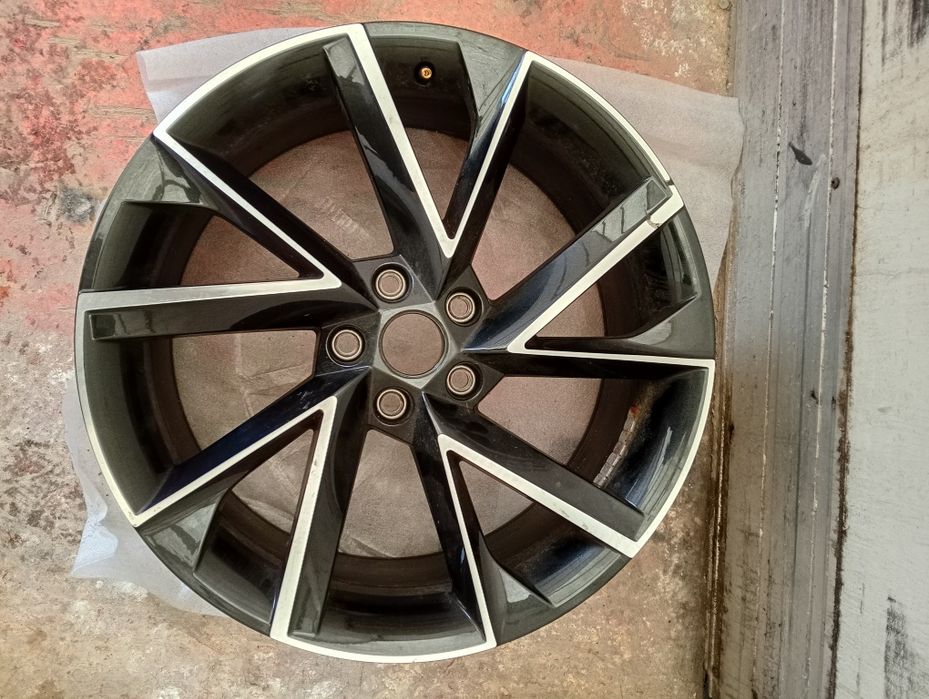1 janta R19Skoda superb karoq kodiaq 57A 601 025R