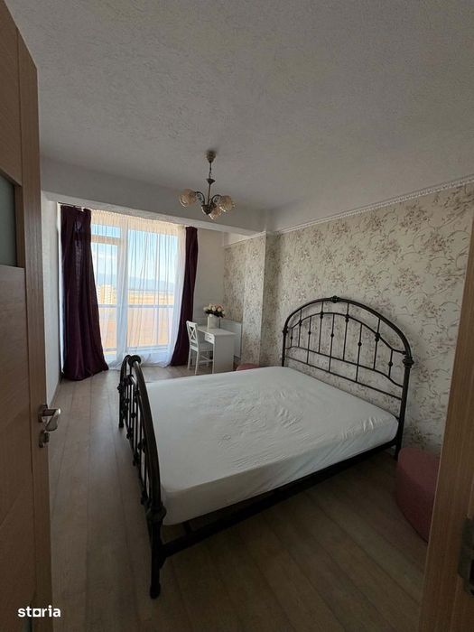 Apartament modern de 3 camere cu balcon și priveliște către munti