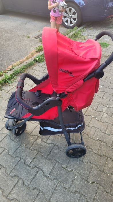 Carucior rosu pentru fetite