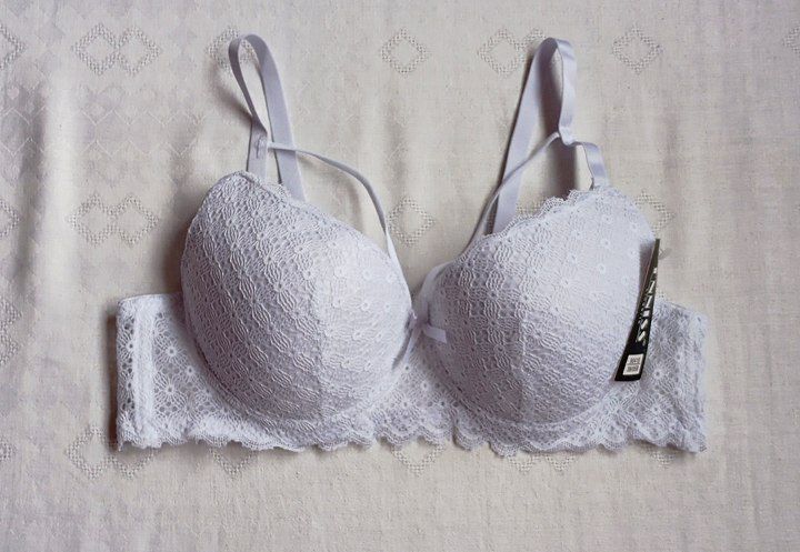 Продаются новые бюстгалтеры в трёх цветах