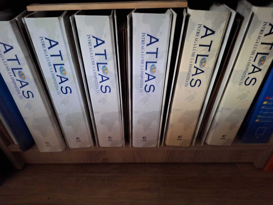 Colecția completă arborele lumii ( 11 bibliorafturi)