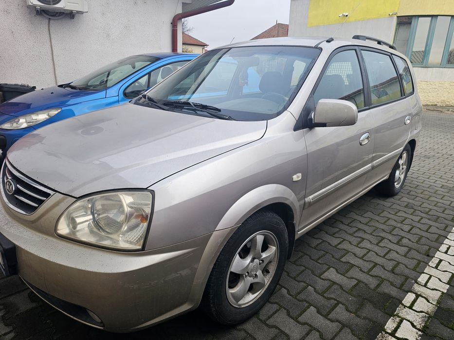 Kia Carens 2 2005 luna 10