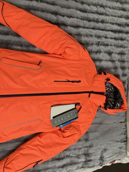 Костюм горнолыжный