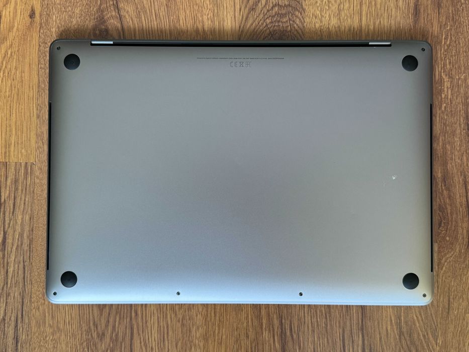 16' Core i7 Apple MacBook Pro 2019 16GB RAM/512GB SSD/Radeon Pro 4GB