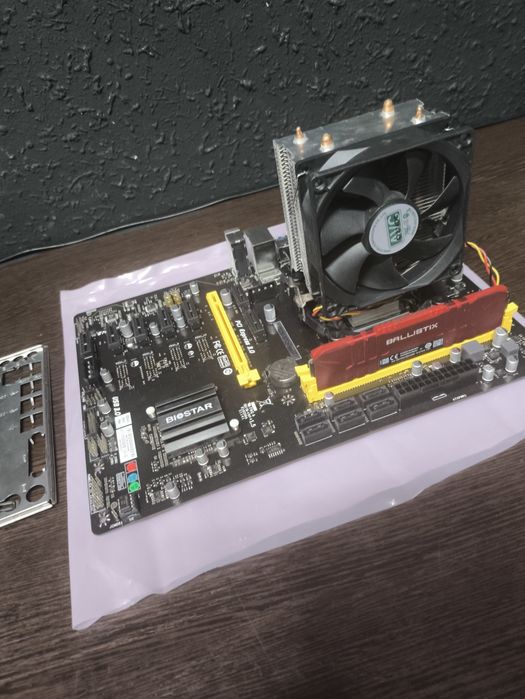 Biostar B250+i5 6600+8Gb