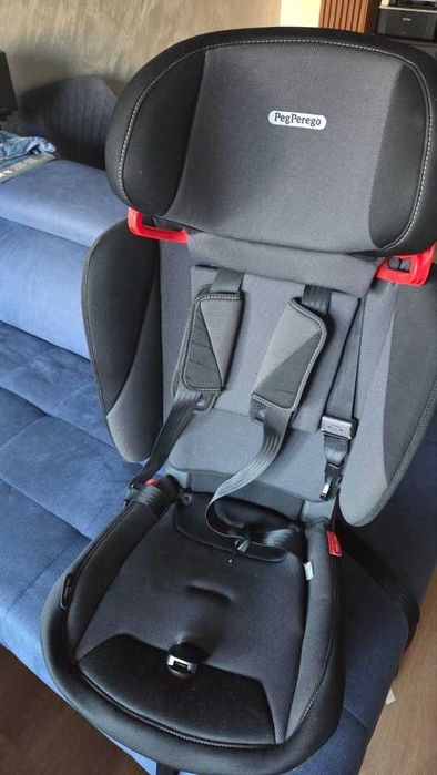 Продавам детско столче PegPerego, регулируемо от 9 до 18кг