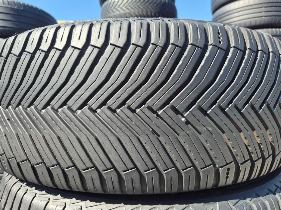 2 Anvelope VARA IARNA 4Sezoane - 225/55/19 103V XL - Michelin CrossClimate 2 SUV - CA NOI - DOT 2025 !