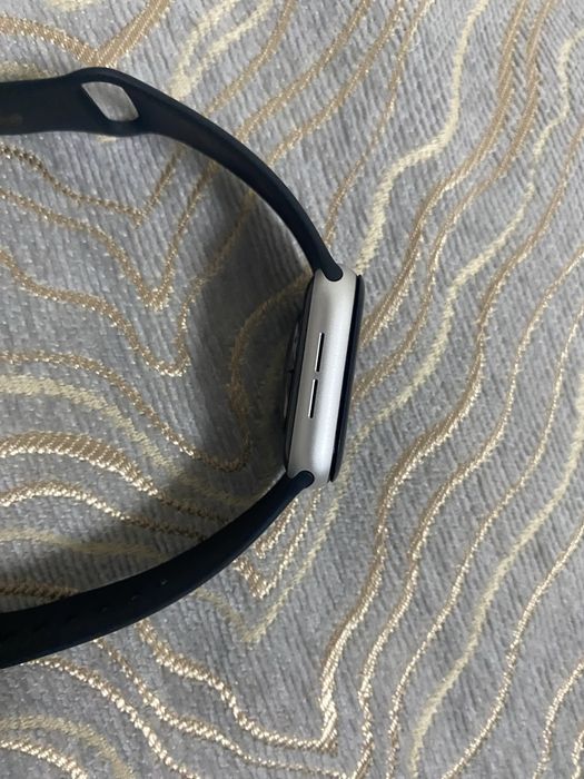 Продам apple watch series 5 nike 44mm.