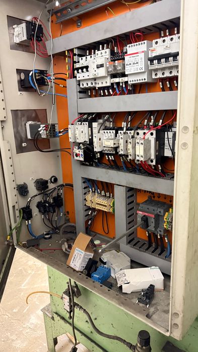 Cuptor industrial 250C (vopsire electrostatica, uscare etc)