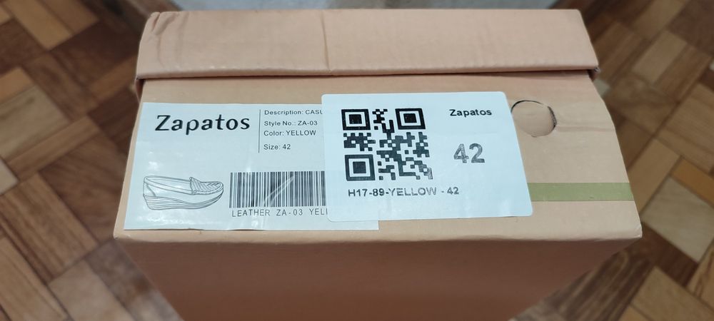 Затворени обувки Zapatos