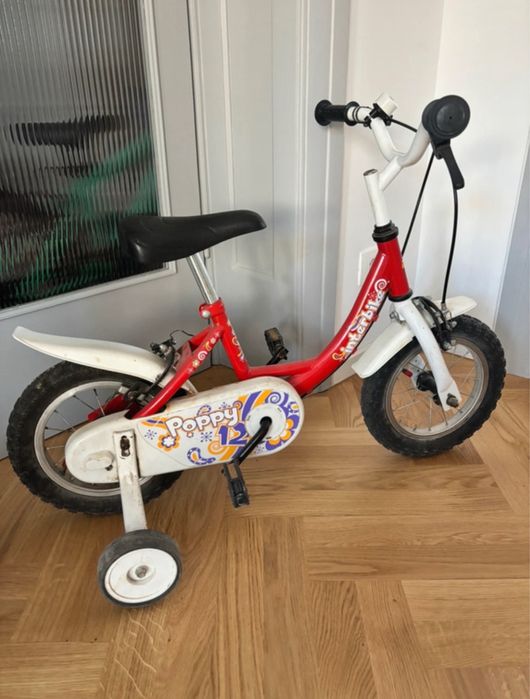 Bicicleta cu roti ajutatoare