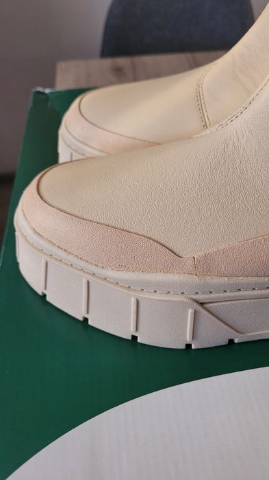 Продавам ботуши от ест. кожа на Puma