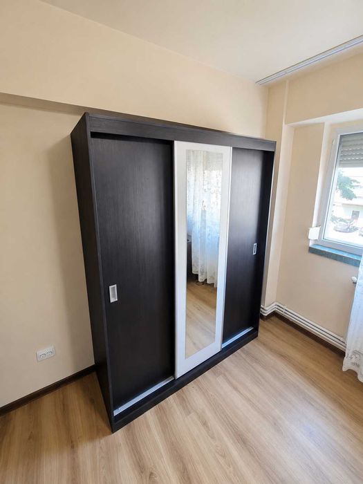Montaj Dressing Dulapuri PAX Usi Glisante