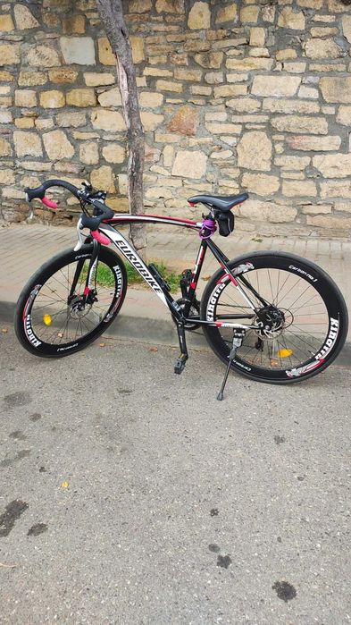 Vând bicicletă semicursiera 1300 lei