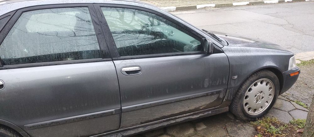 Волво s40 1.9d 2004г.