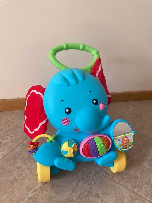 Детски играчки (проходилка/walker, интерактивни играчки с дръжки и водна гимнастика )
