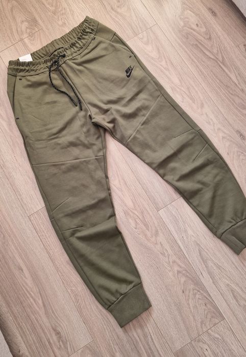 Страхотен мъжки екип NIKE размер S M L XL