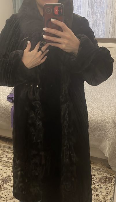 Продам шубу-каракульча