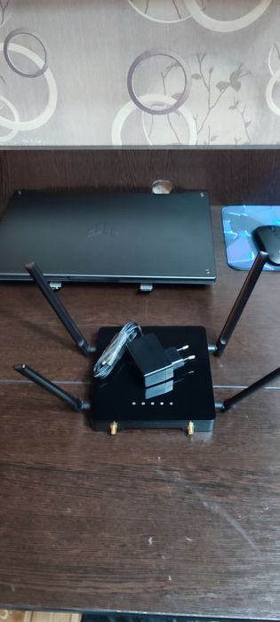 Продам Роутер с сим картой