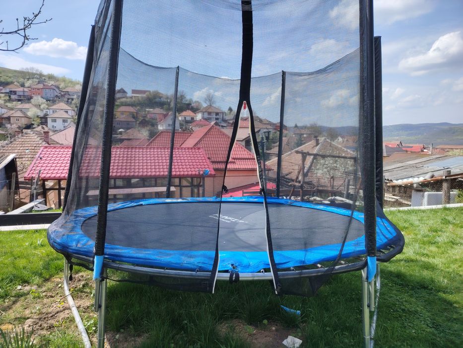 Trambulina de vanzare