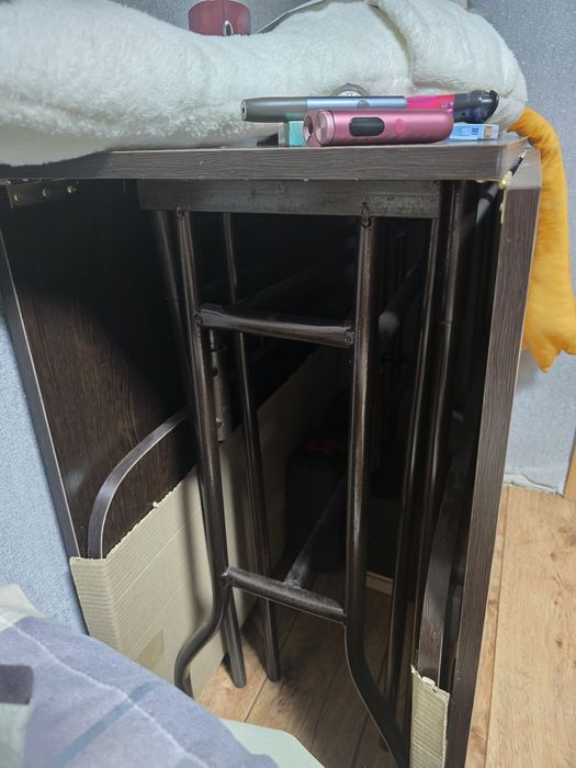 Продам 2 стола расклодные