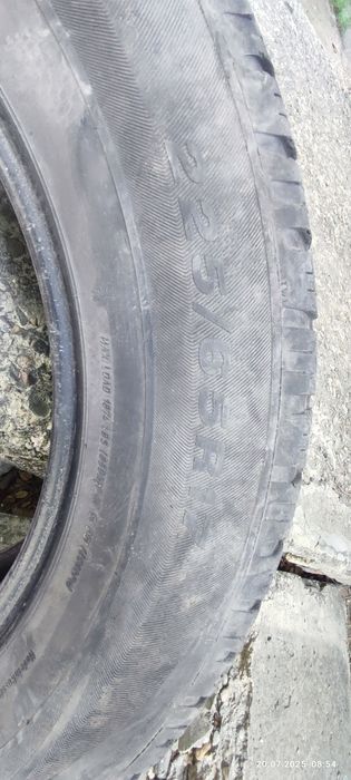 Продам шины на 17