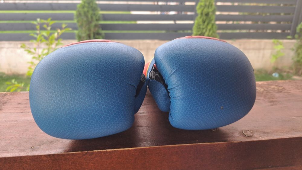 Sac de box si manusi Superman Decathlon Domyos