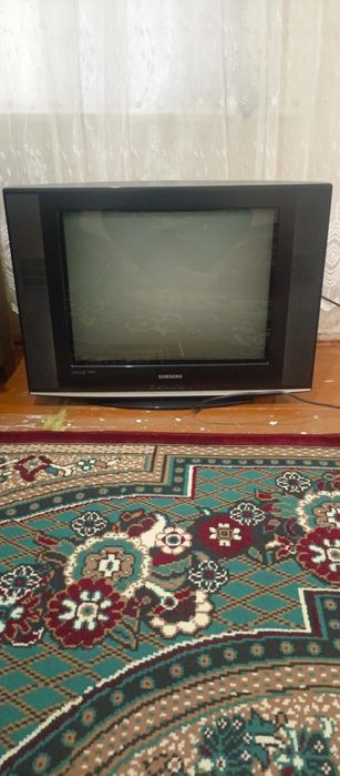 Продам телевизор Самсунг