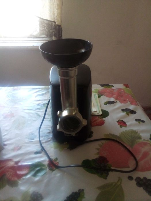 Электрическая мясорубка