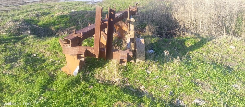 Трактор сотилади