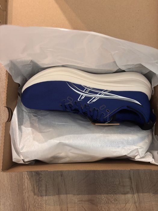 Чисто Нови Оригинални Мъжки Маратонки Asics GEL-NIMBUS 28  45 номер