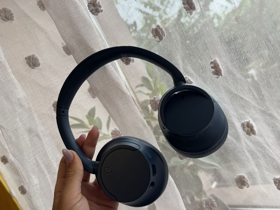 Casti Sony over-ear