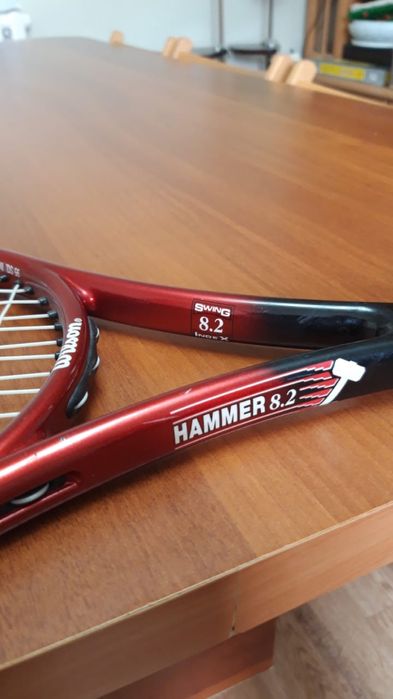 Теннисная ракетка