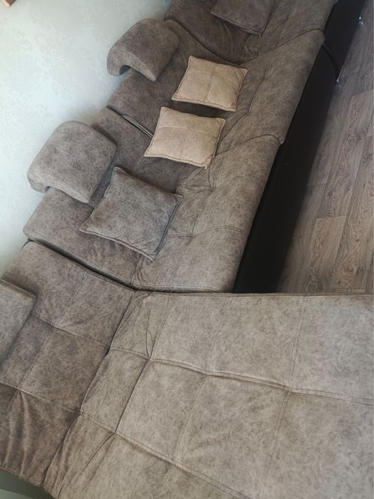 Продаётся диван в хорошем состоянии