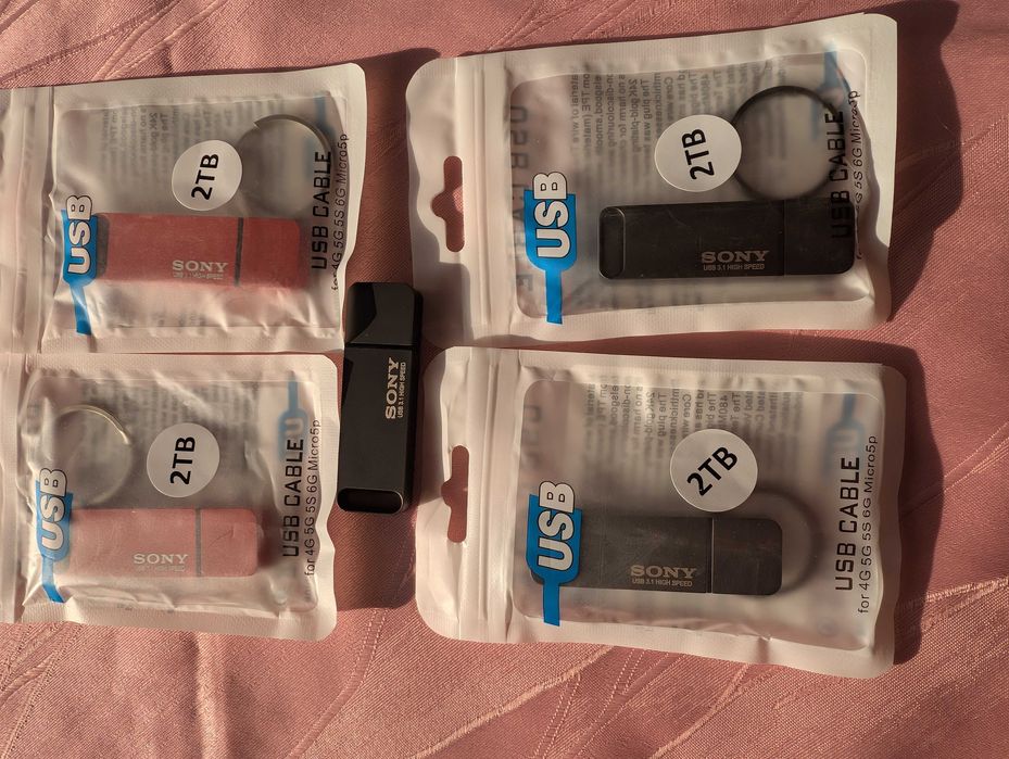 SONY 2TB USB 3.0 флаш памет