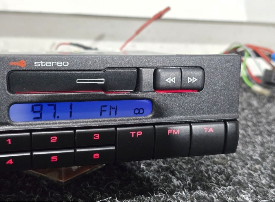 Radio casetofon VW alpha CC EU, golf 2, 3, passat , jetta , polo, ret