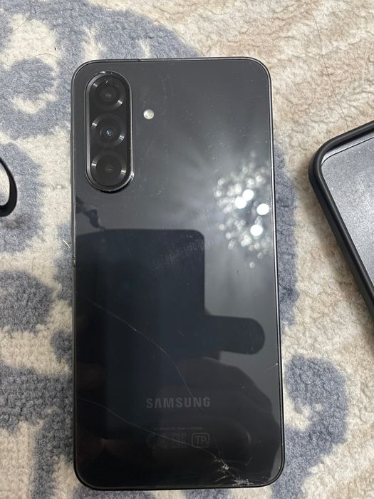 Samsung a 36     128 gb.  Озу 8