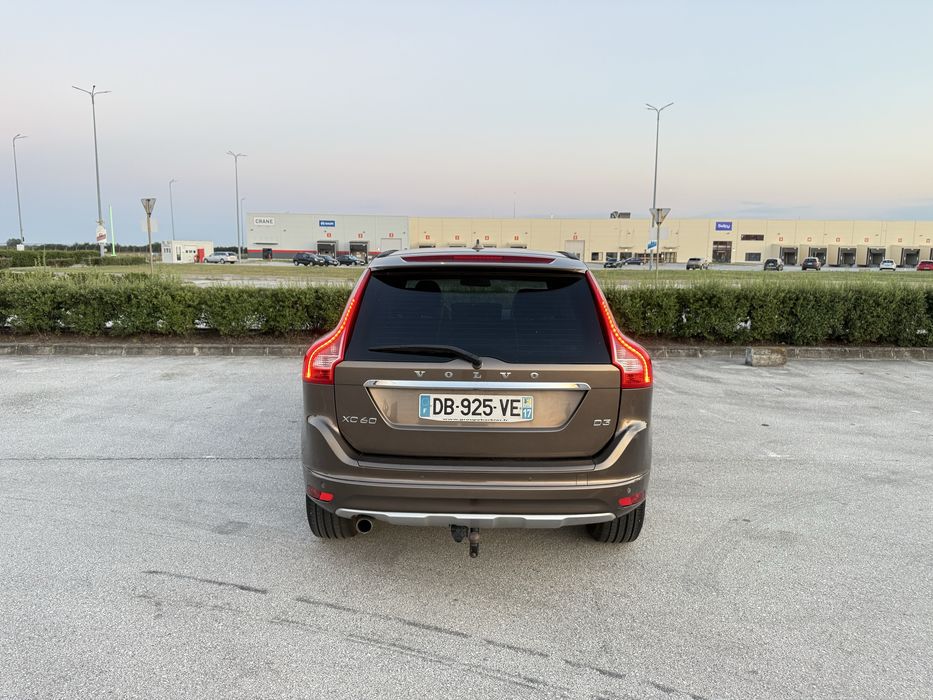 VOLVO XC60 2014 — imagine 4