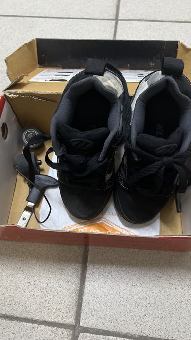 heelys кроссовки на роликах 31р